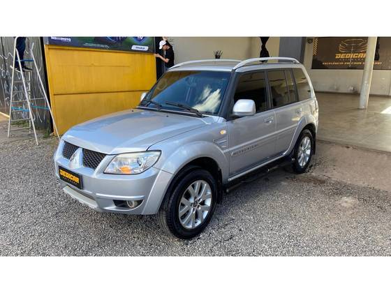 MITSUBISHI PAJERO TR4 2.0 4X4 16V 140CV FLEX 4P AUTOMÁTICO